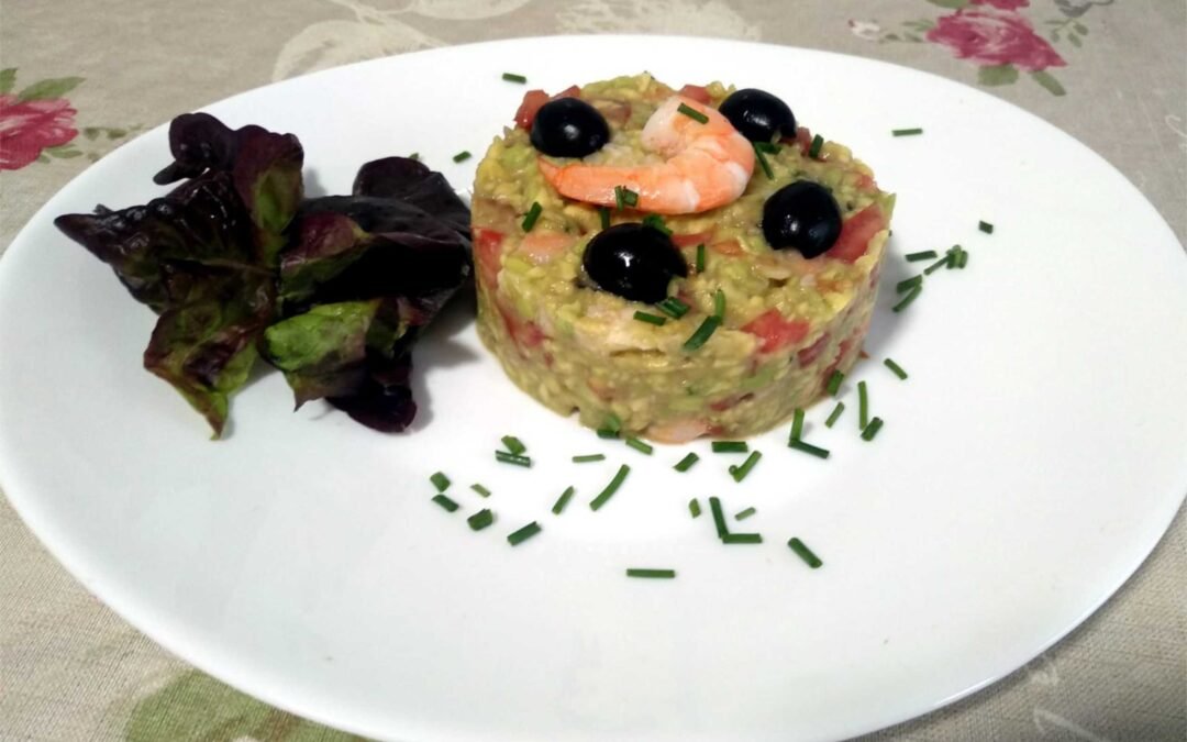 Ensalada festiva de aguacate